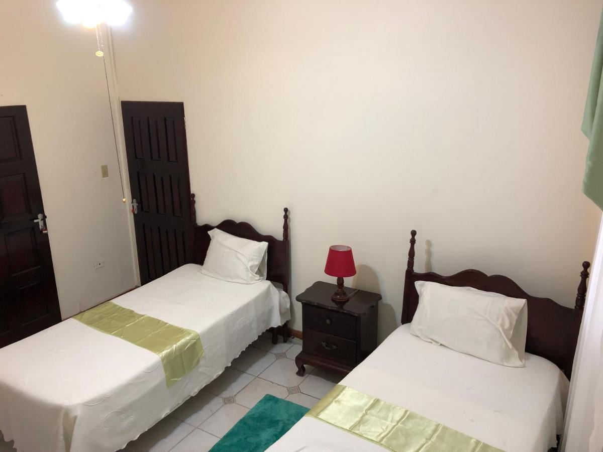 Goldenview Guesthouse โอโชรีโอส ภายนอก รูปภาพ